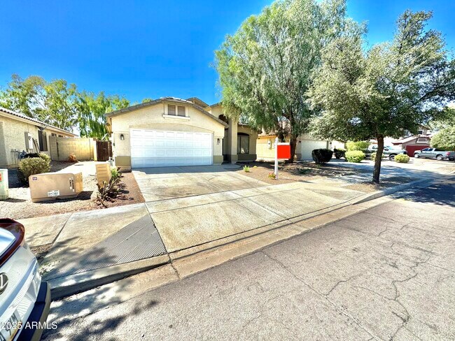 Building Photo - 542 N 169th Ave