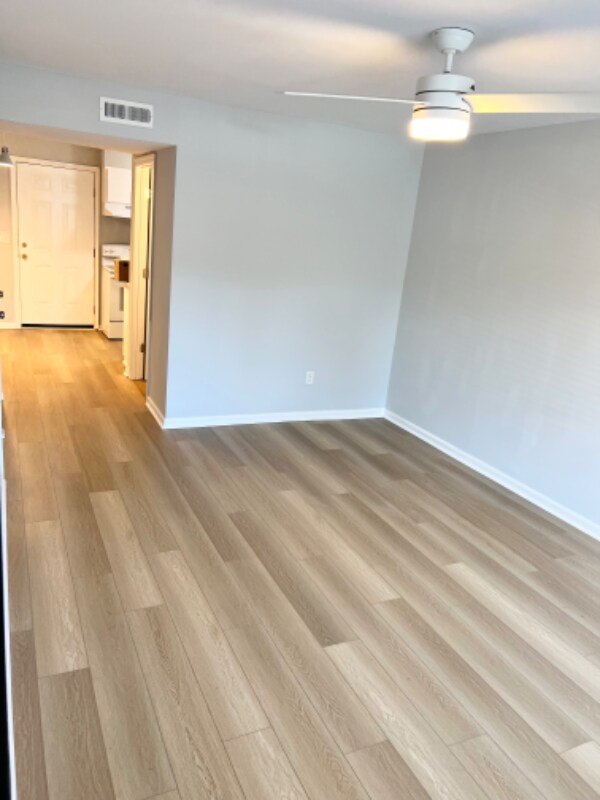 Building Photo - 921 Nabors Dr