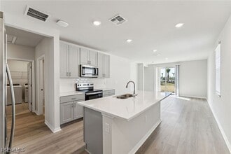 Building Photo - 44421 Diamond Trl