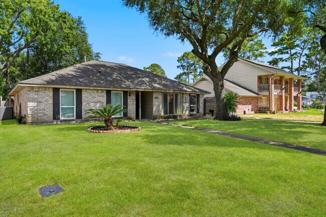 Building Photo - 11810 Rowood Dr
