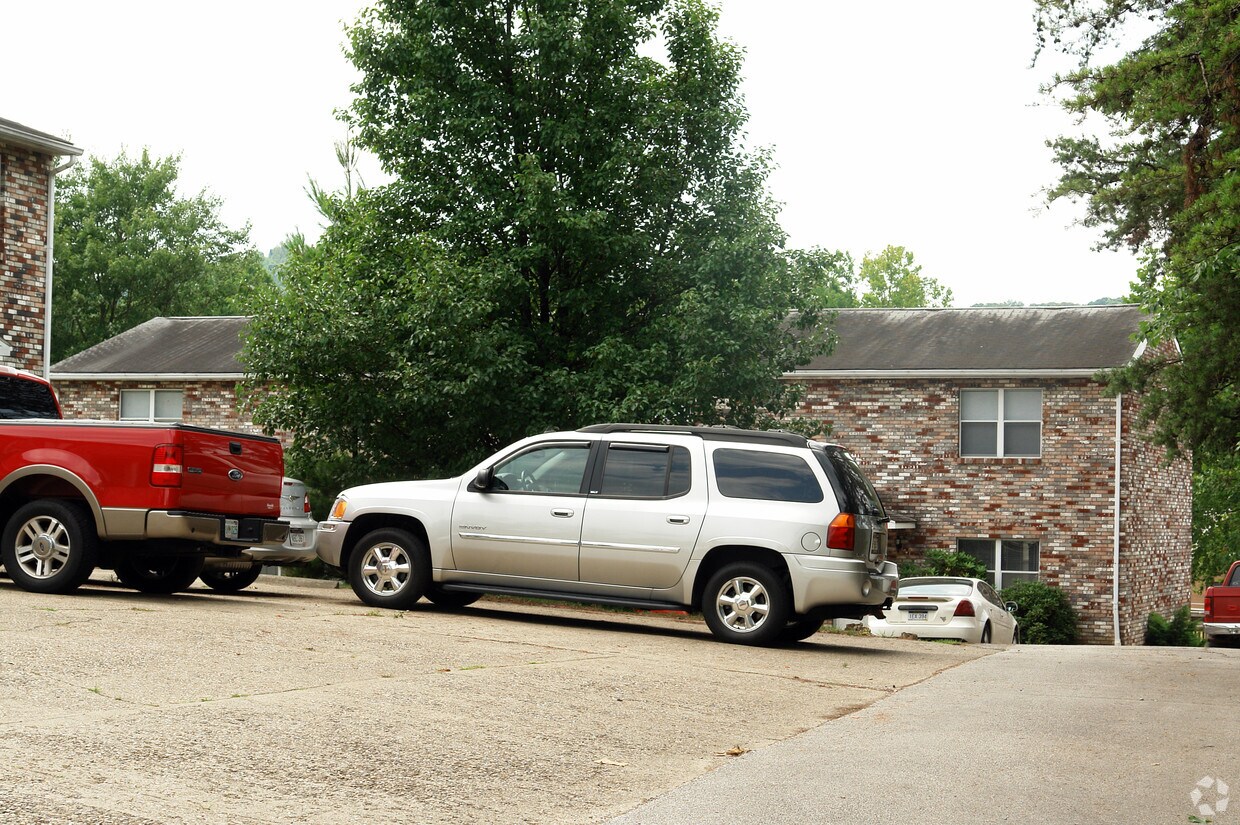 Foto del edificio - Patriot Lanes (FKA Kelly Manor)