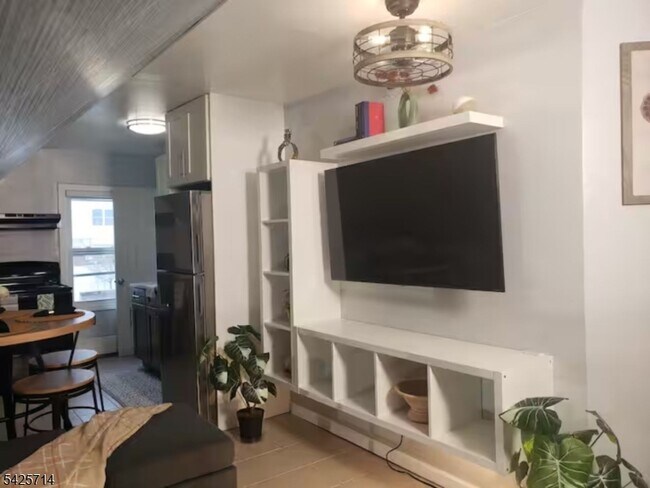 Foto del edificio - 187 Milford Ave