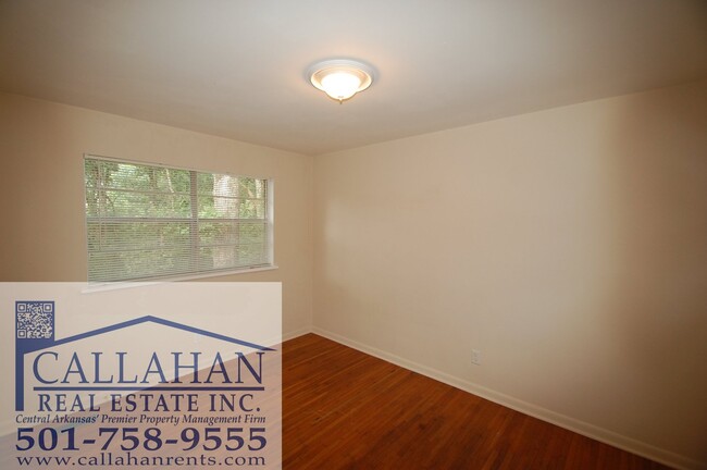Building Photo - Park Hill 2 Bedroom Unit