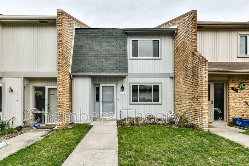 Primary Photo - 1112 Waterford Pl