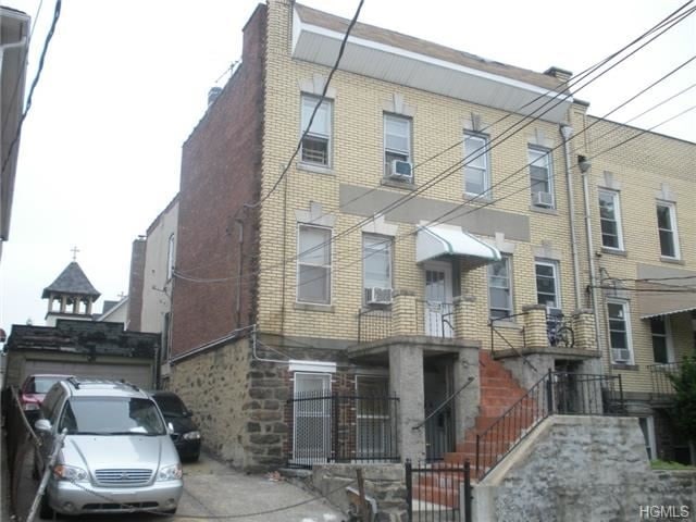 Building Photo - 18 S Bleeker St