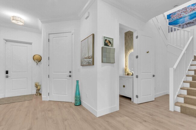 Building Photo - 120 Water Pointe Pl