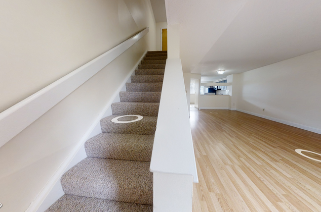 Foto del edificio - 152 North Beacon St