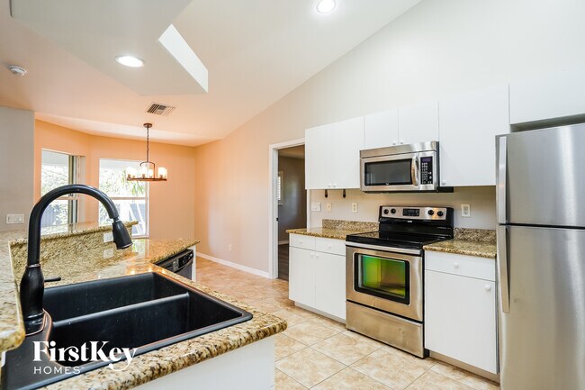 Foto del edificio - 4028 NE 10th Pl