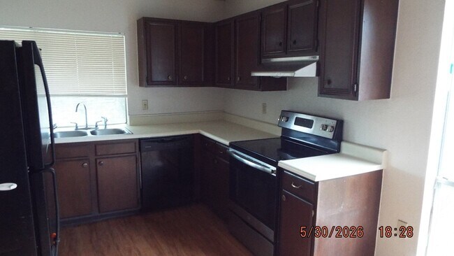 Foto del edificio - 7810 Lazy Forest Dr