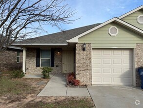 Building Photo - 20945 Red Cedar Dr