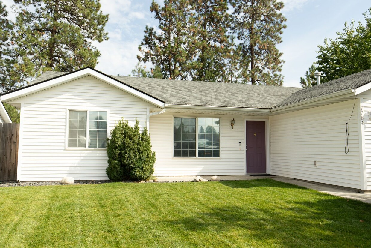 Primary Photo - 3 Bed/2 Bath in Heartland