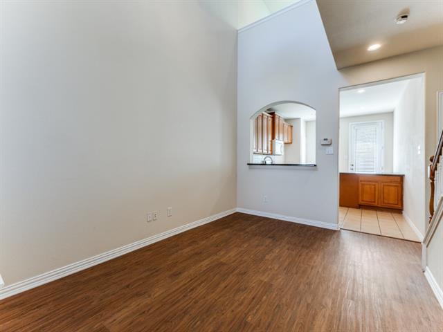 Foto del edificio - 636 Gray Stone Ln