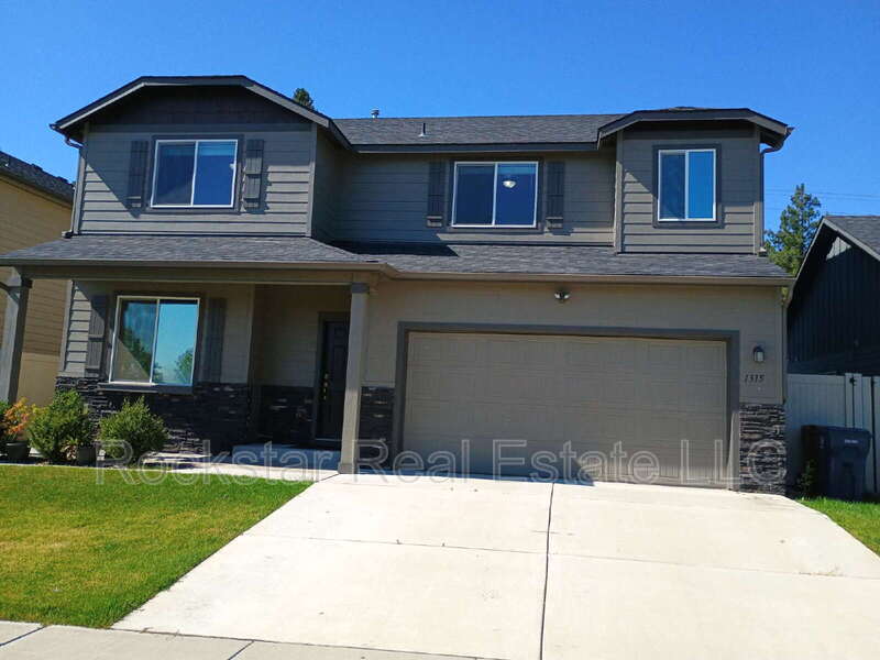 Foto principal - 1315 N Rogue River St