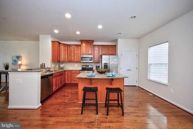 Building Photo - 2965 Galloway Pl