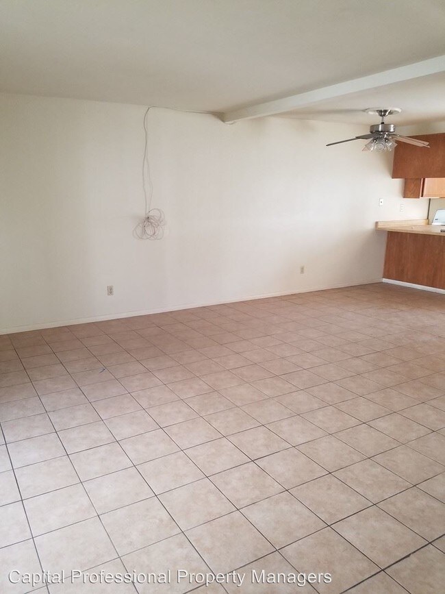 Foto del edificio - 3 br, 2.5 bath Apartment - 12741 Laurel St #3