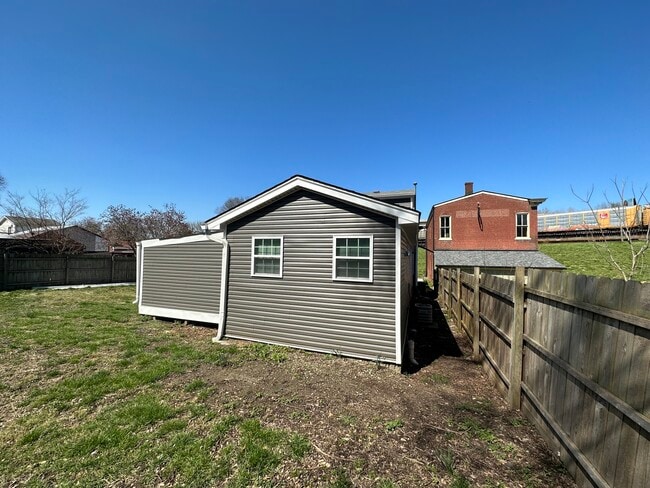 Building Photo - 3202 Rudd Ave