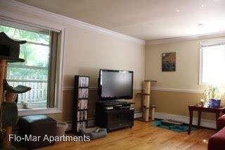 Foto del edificio - 1 br, 1 bath Room For Rent - 121 N. Normal