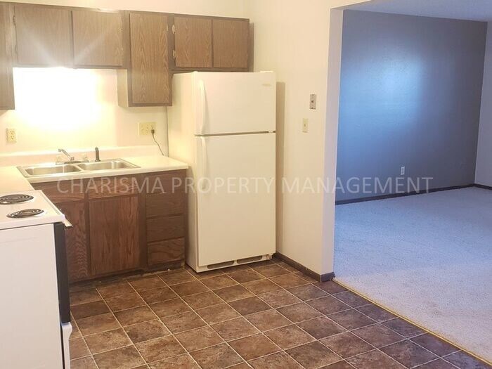 Primary Photo - 4211 S West Ave