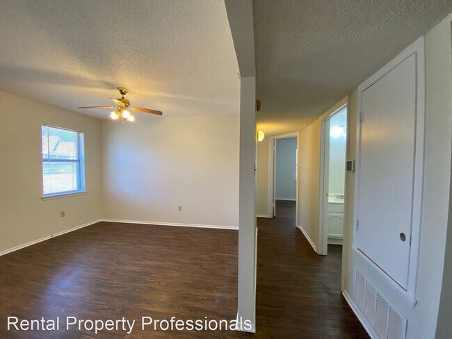 Building Photo - 3 br, 1 bath House - 226 Blue Bonnet