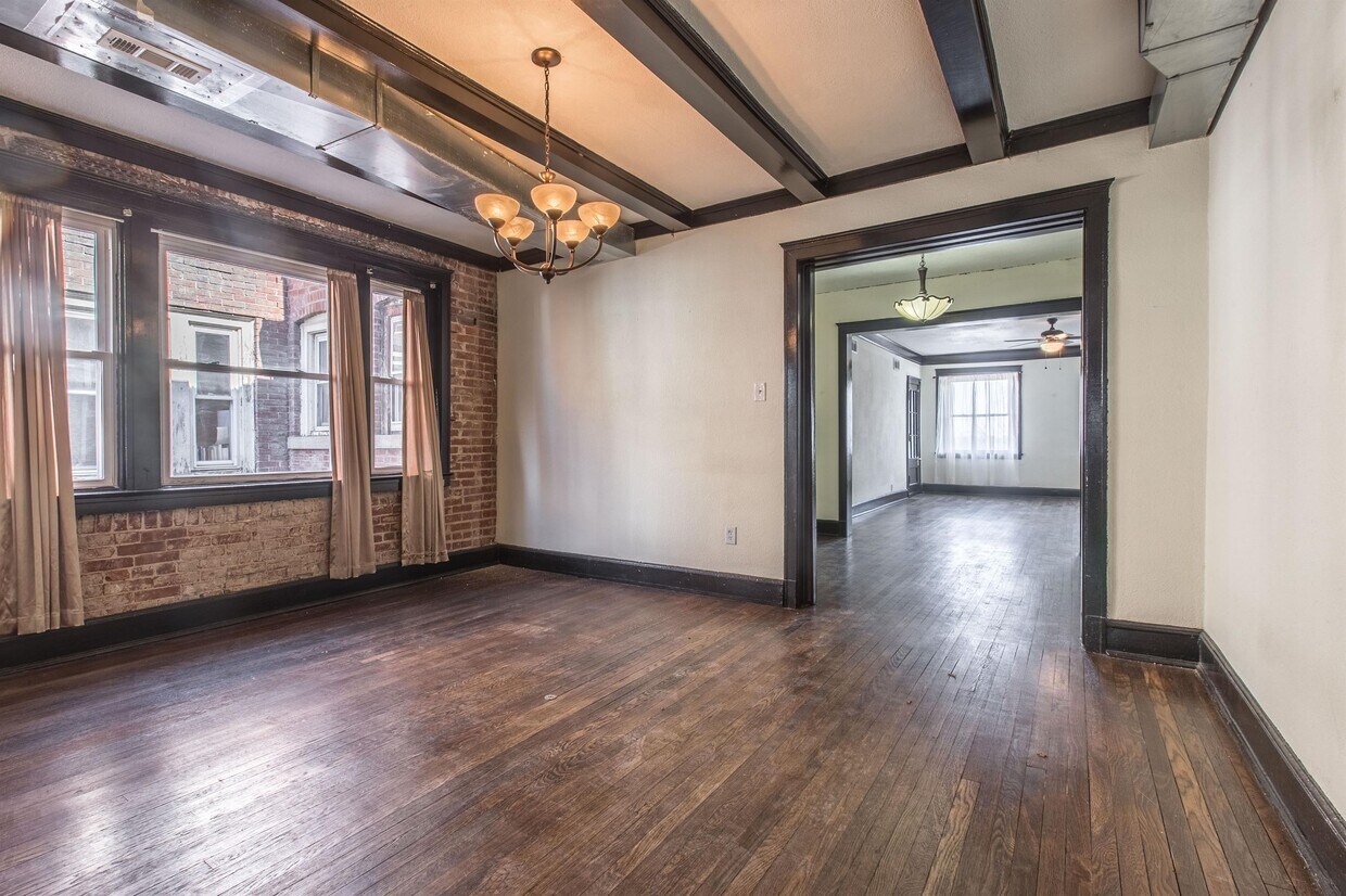 500 Gladstone Blvd Unit 15, Kansas City, MO 64124 Apartment for Rent