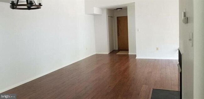 Foto del edificio - 112 Biscayne Ct