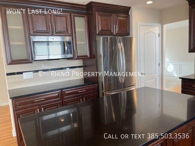 Foto del edificio - 10329 Ashley Mesa Ln