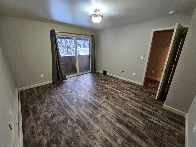 master bedroom - 7217 Foxridge Cir