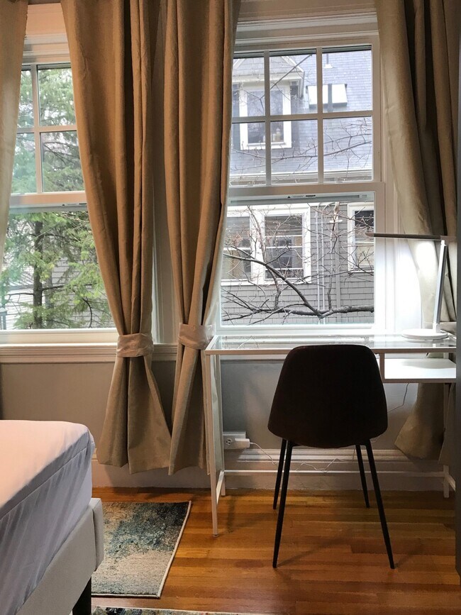 Building Photo - 50 Irving St