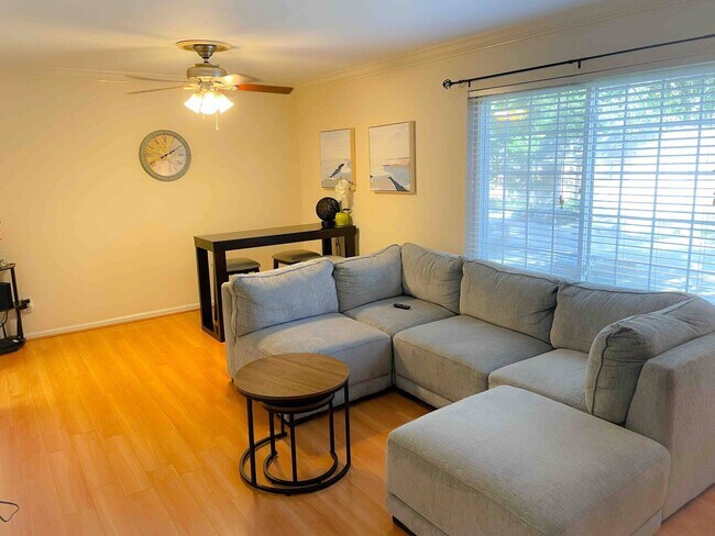 Foto del edificio - 2082 Montreat Cir