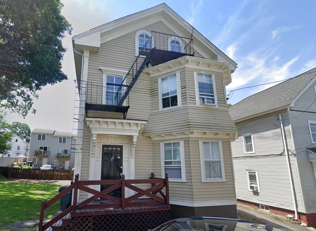 Primary Photo - 37 Royal St