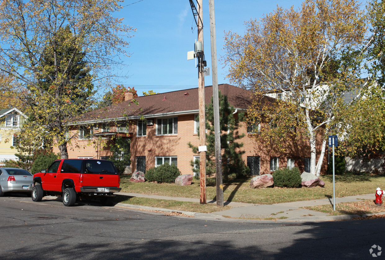 Building Photo - 1818 E 41st St