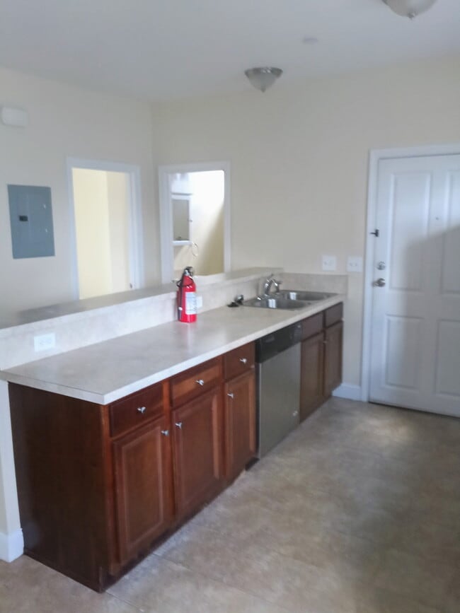 Building Photo - 49 Rimmon St