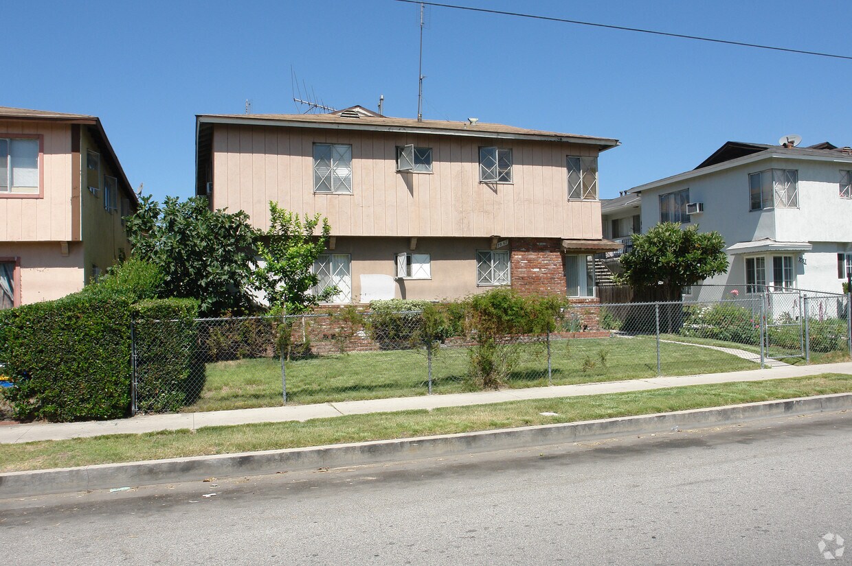 Foto del edificio - 7047 Fulton Ave