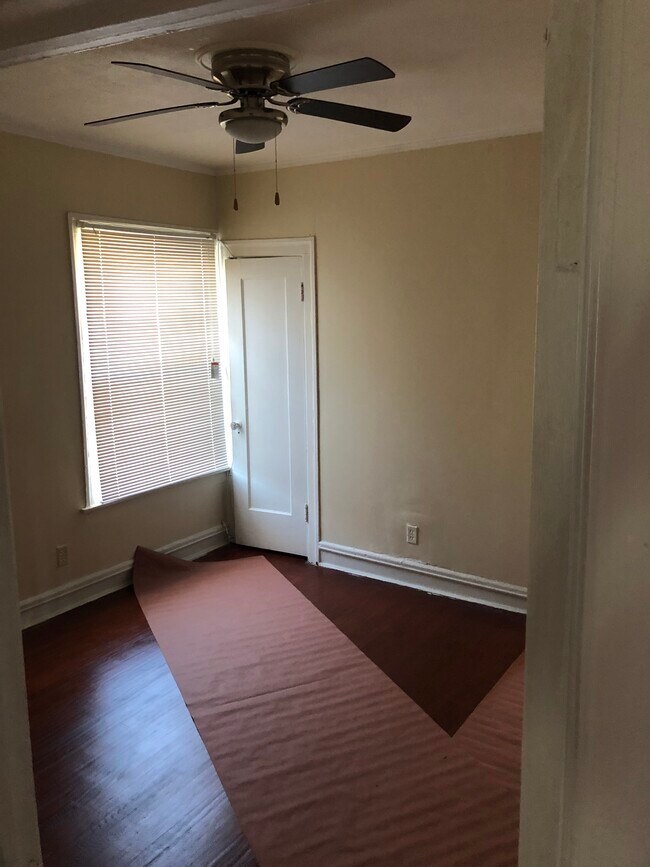 Foto principal - 7725 S East End Ave