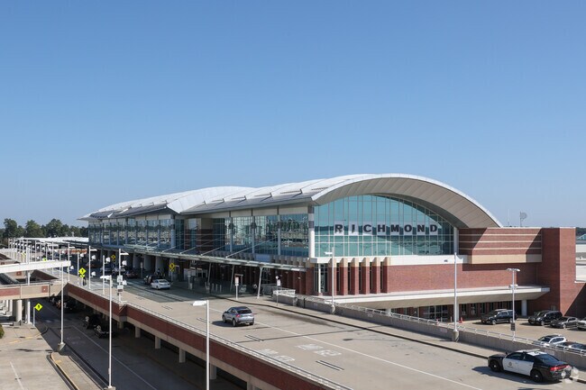 Richmond's regional airport sits in the heart of Sandston.