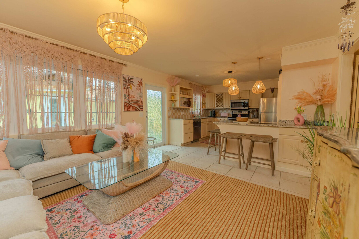 Foto principal - 7146 Congdon Rd