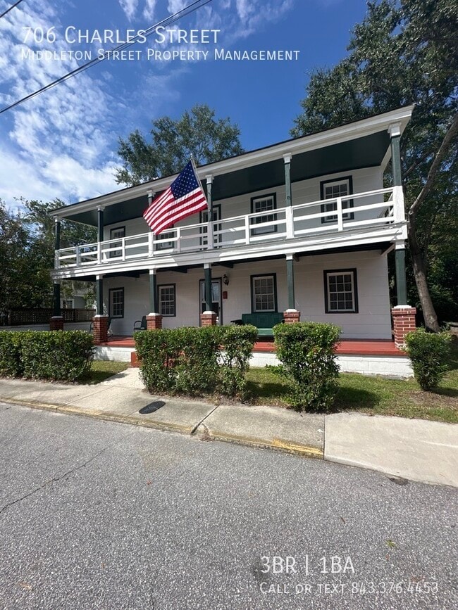 Foto del edificio - 706 Charles St