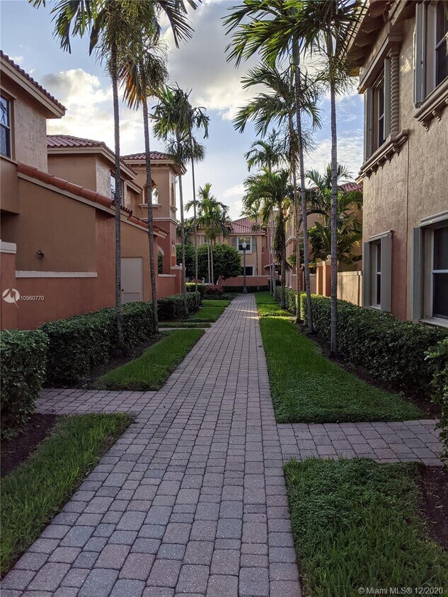 Primary Photo - 2208 Coral Reef Ct