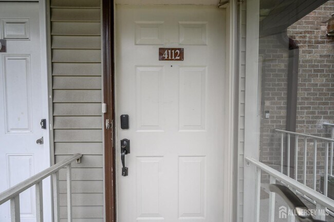 Foto del edificio - 4112 Birchwood Ct