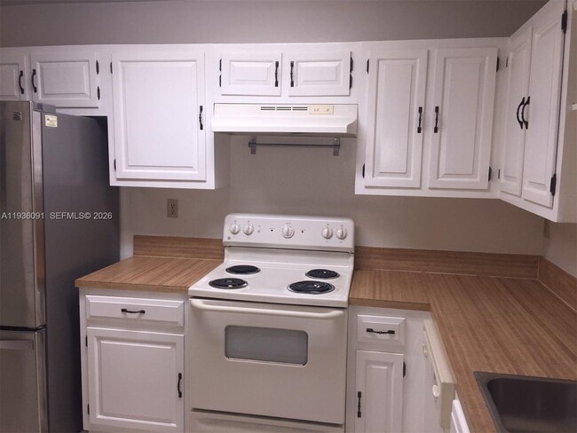 Foto del edificio - 11527 SW 64th St