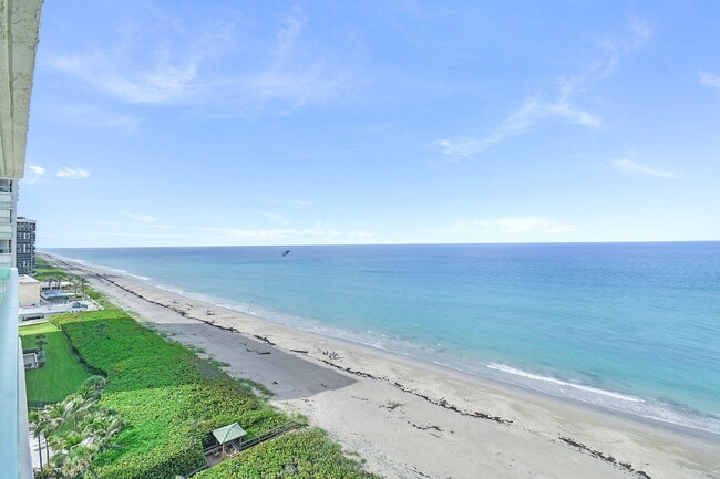 Building Photo - 9940 S Ocean Dr