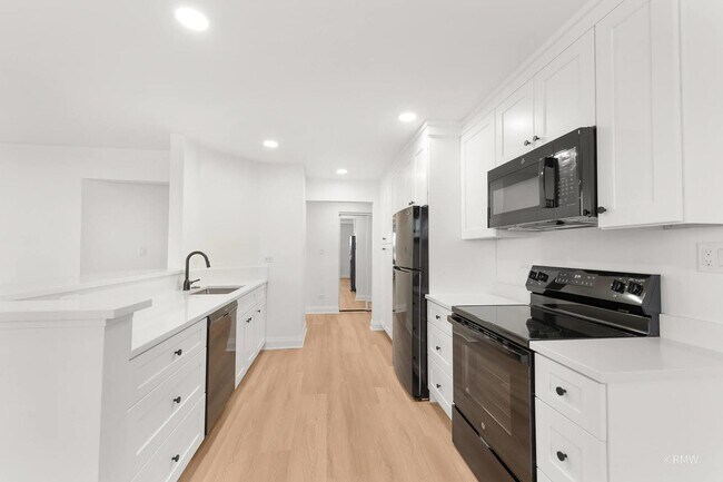 Foto del edificio - 220 S Rush St