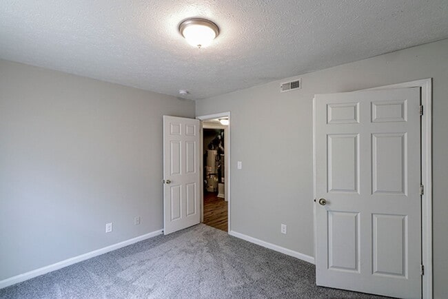Building Photo - 8508 Standing Oak Dr