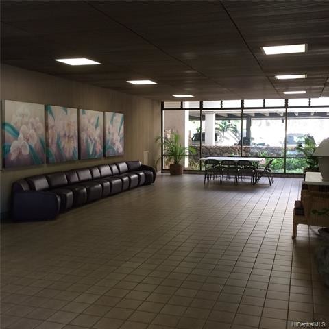 Building Photo - 4300 Waialae Ave