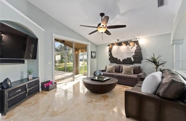 Building Photo - 3-Bed, 2-Bath, 2-Car Garage Single Family ...