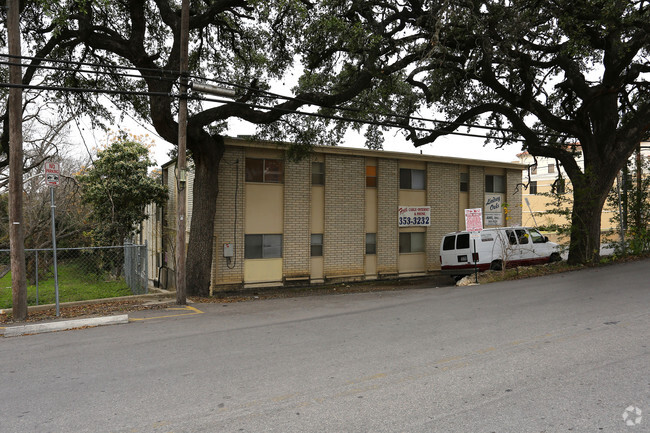 Museo Lindsay Oaks Apartaments - Lindsay Oaks Apartments