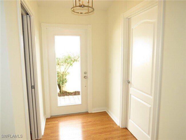 Foto del edificio - 4235 Redonda Ln