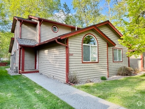 Building Photo - 1750 E Lakeshore Dr