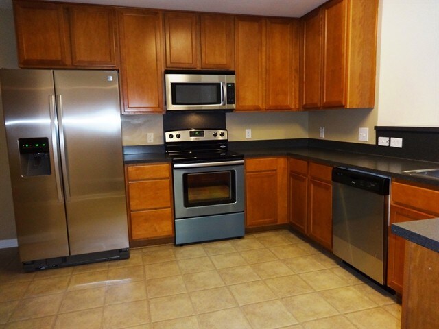 Building Photo - 5015 Whitfield Court