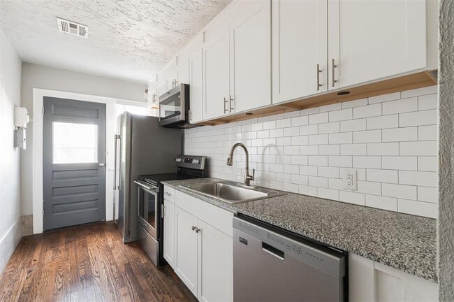 Foto del edificio - 2555 NW 20th St